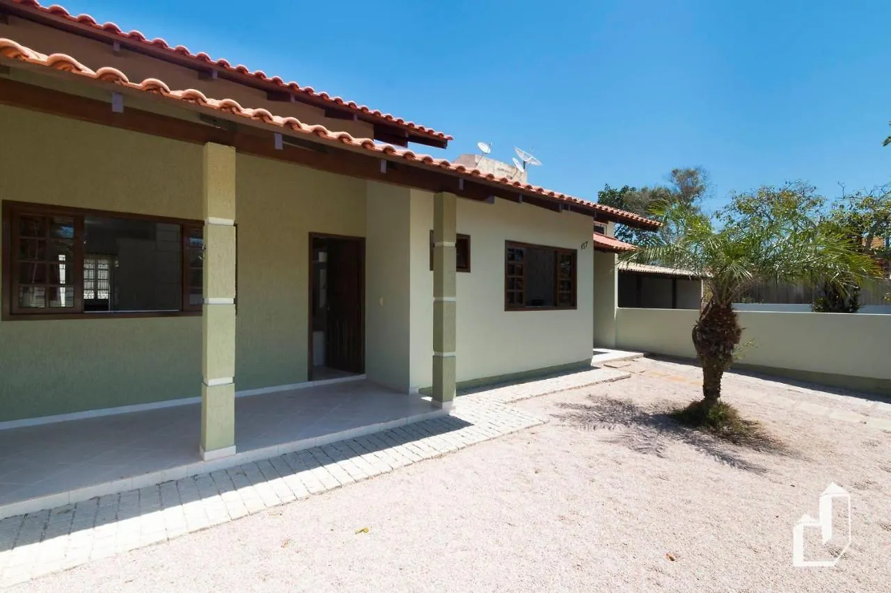Vakantiehuis Casa Terrea Com 03 Dormitorios Perfeita Para Suas Ferias Bombinhas Brazilië
