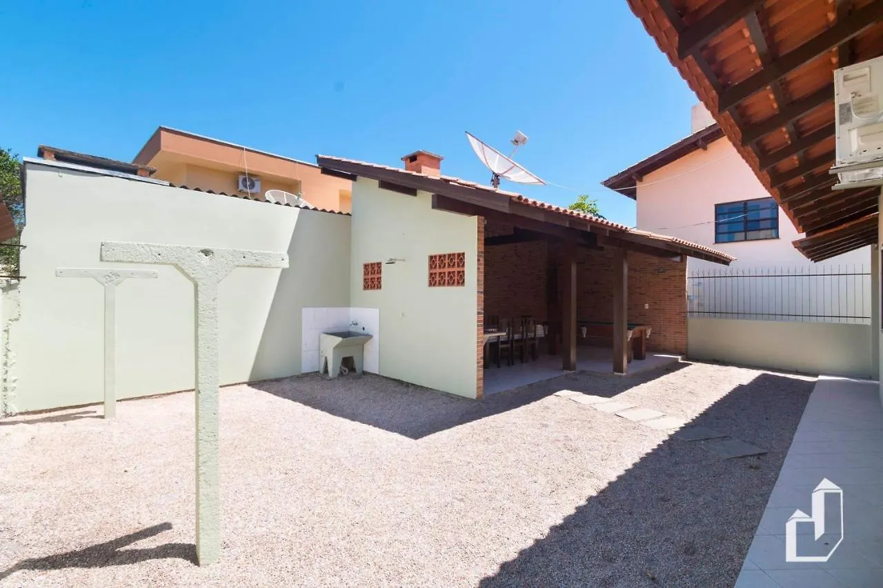 Vakantiehuis Casa Terrea Com 03 Dormitorios Perfeita Para Suas Ferias Bombinhas